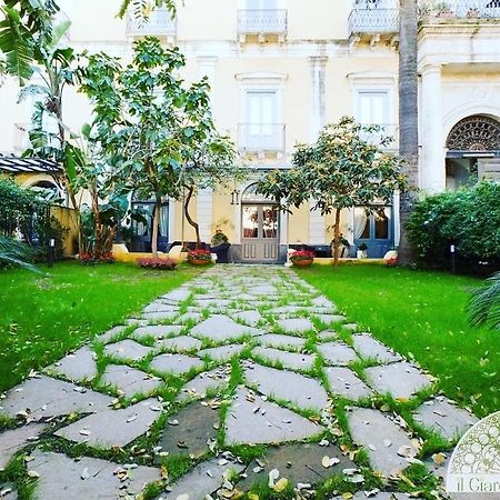 Bed and Breakfast Il Giardino Falcone Катания Экстерьер фото