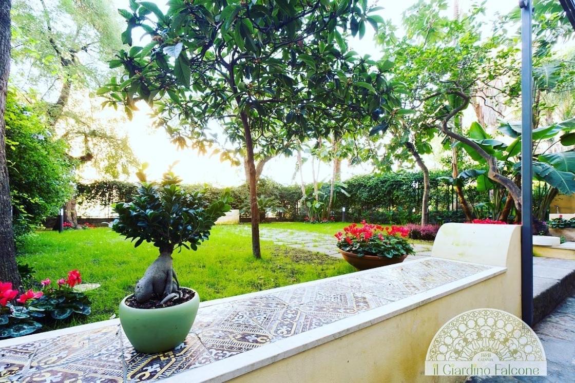 Il Giardino Falcone Катания Экстерьер фото