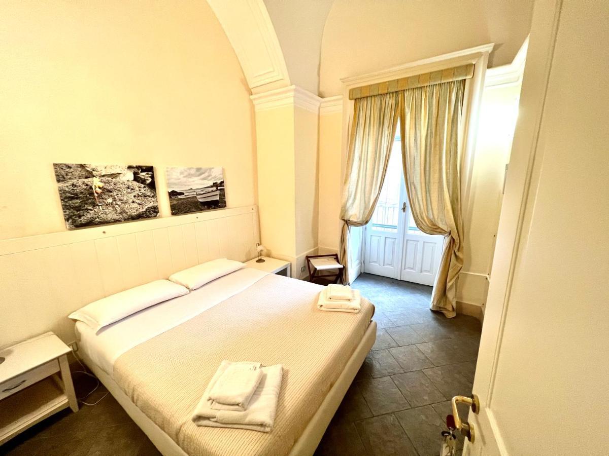 Bed and Breakfast Il Giardino Falcone Катания Экстерьер фото